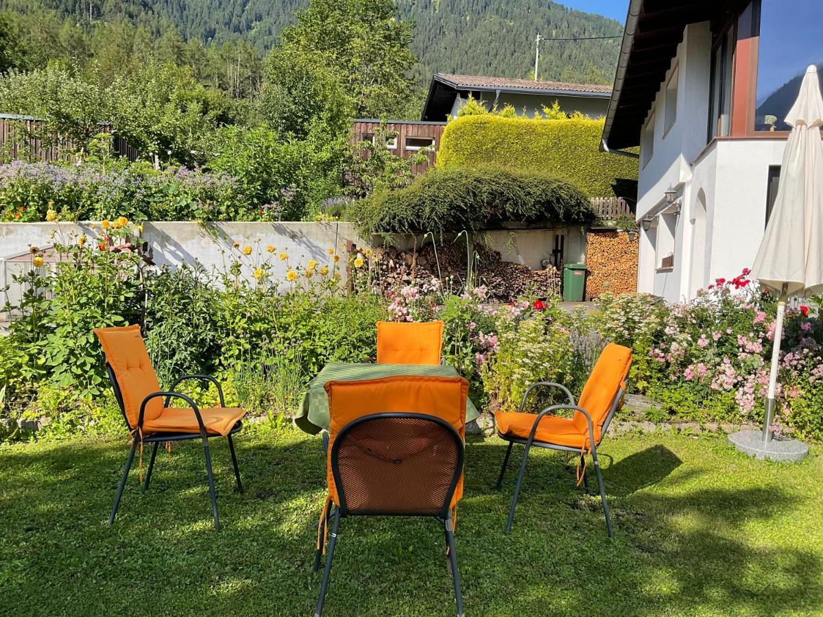 Double Room With A Kitchenette And Private Bathroom In A Beautiful Surrounding Sautens Esterno foto
